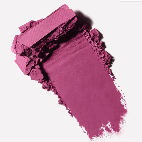 *Last One M•A•C EYE SHADOW -Lens Blur - Picture 3 of 11